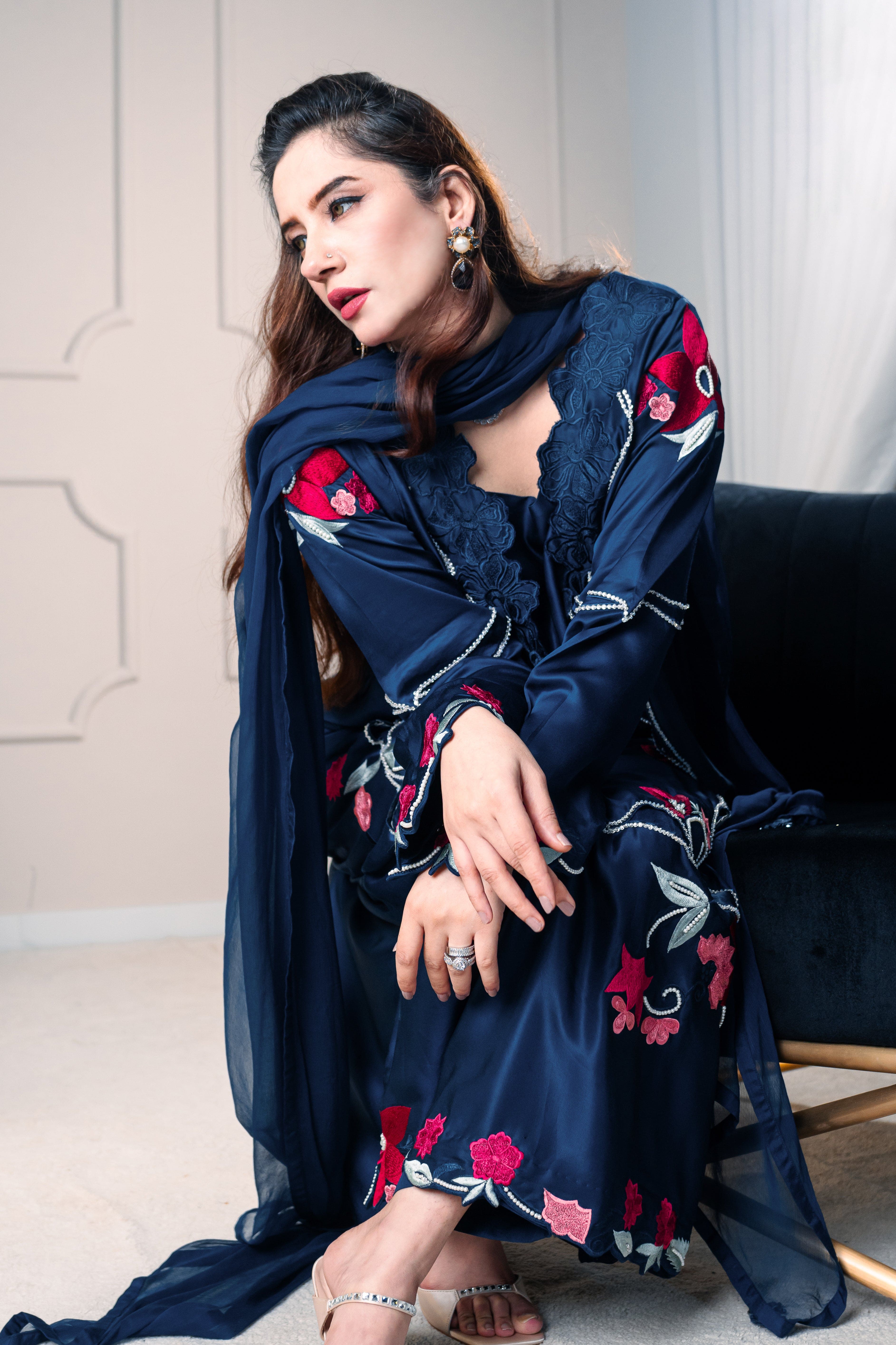 Sapphire 3 piece stiched